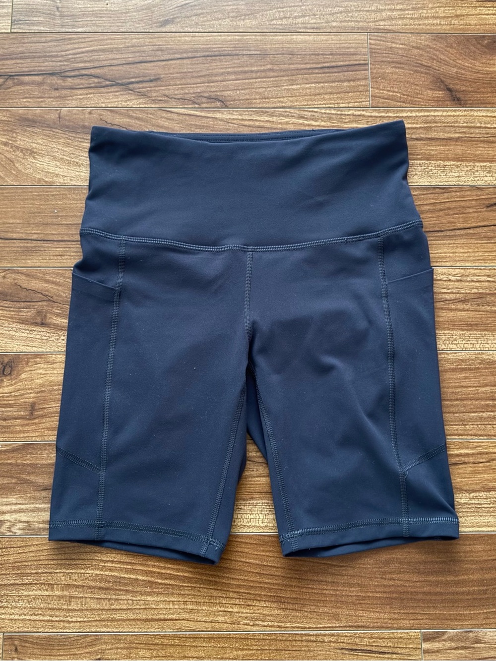Shambhala Live-In Comfort High Rise Pocket Bike Shorts Black / Dark Navy Small
